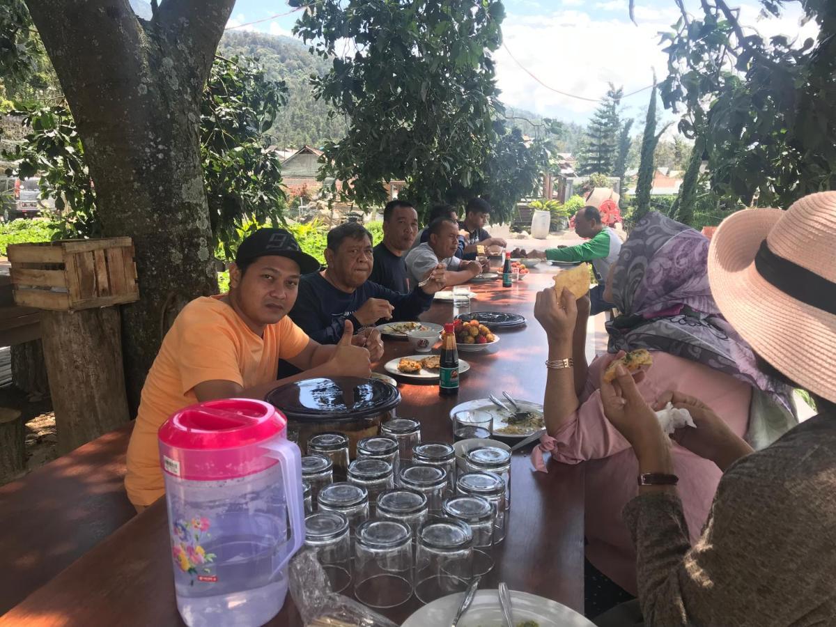 De Villa Cetho Karanganyar  Buitenkant foto